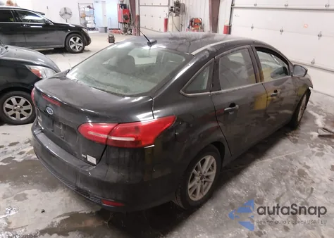 2016 Ford Focus Se z USA, uszkodzony, nr VIN 1FADP3F23GL348042